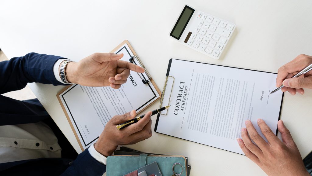 find a realtor contracts signing and discussion