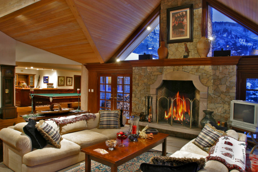 selling home during the holidays cozy interior during winter